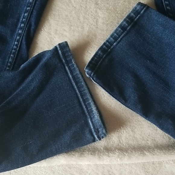 Distressed Skinny Jeans - Picture 5 of 7